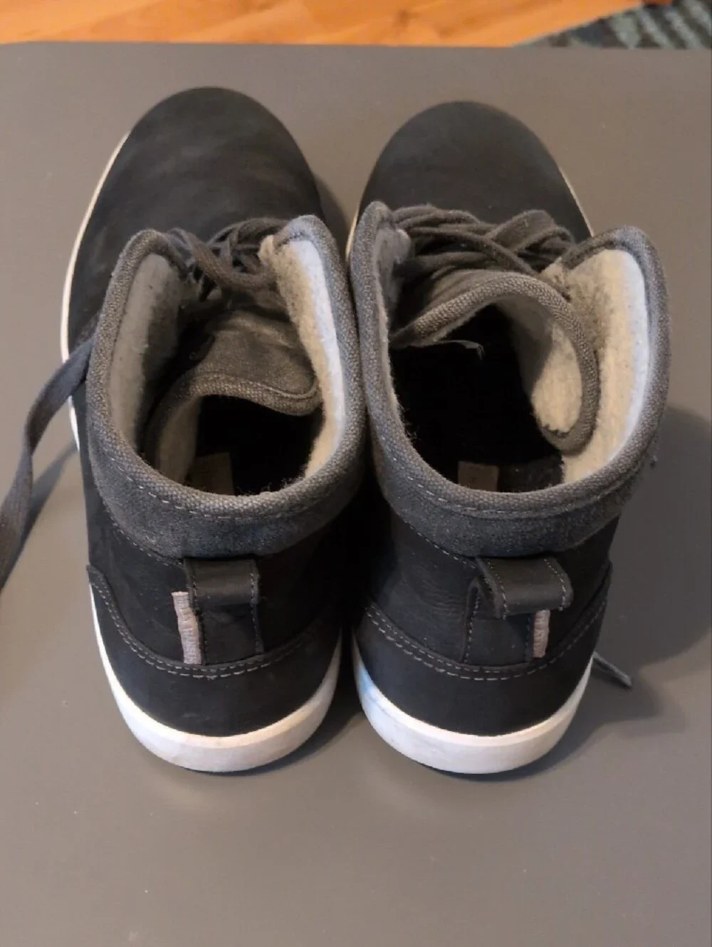 Helly Hansen Black Lace-Up Chukka Boots with White Sole